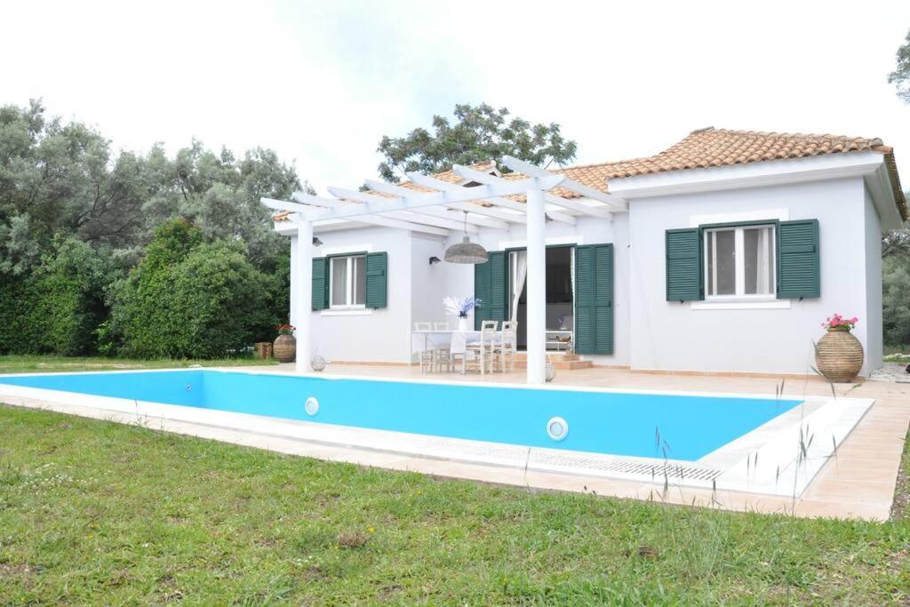 Villa Erietta Near Lefkas Center Apolpaina Exteriér fotografie